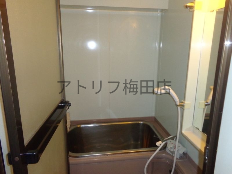 地下鉄長堀鶴見緑地線 松屋町駅 徒歩2分 8階建 築35年の風呂写真