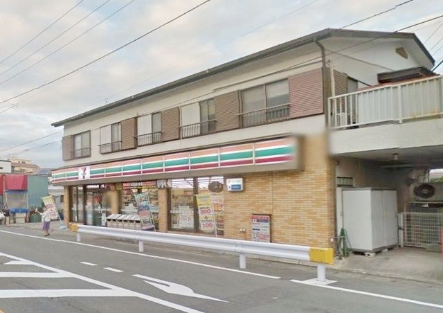 コンビニ　セブンイレブン鎌倉小袋谷店（コンビニ）まで520m