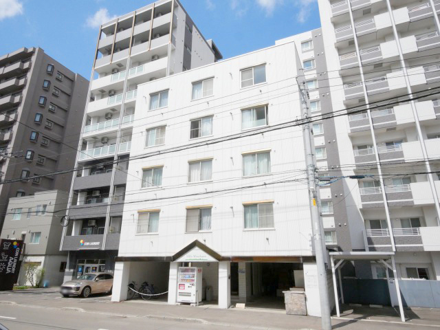 地下鉄東西線 西１８丁目駅 徒歩5分 築42年