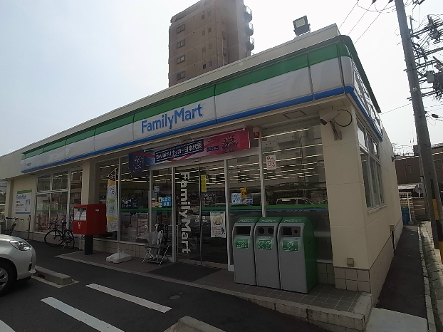コンビニ　ファミリーマート 吹上駅北店（コンビニ）（コンビニ）まで71m