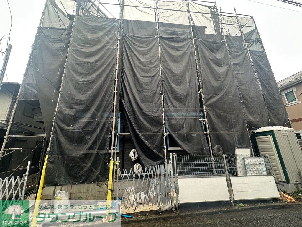 建物外観　駐車場