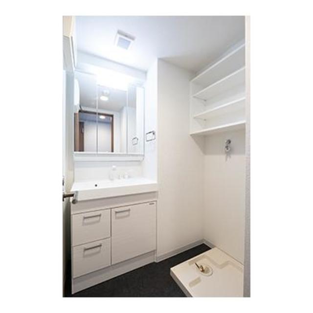 洗面設備　※写真は同タイプ住戸です。