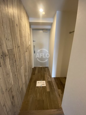 玄関　Wolf Pack Apartment（ウォルフパークアパー