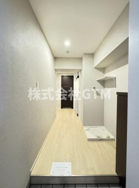 都営大江戸線 新御徒町駅 徒歩5分 8階建 築22年の玄関写真