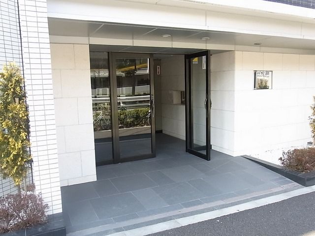セキュリティ　★オートロック設備あり★