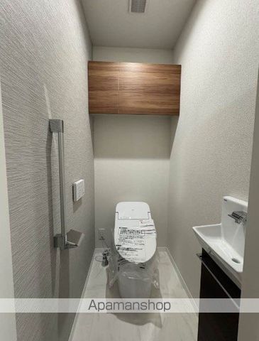 東急目黒線 新丸子駅 徒歩9分 3階建 築1年のトイレ写真