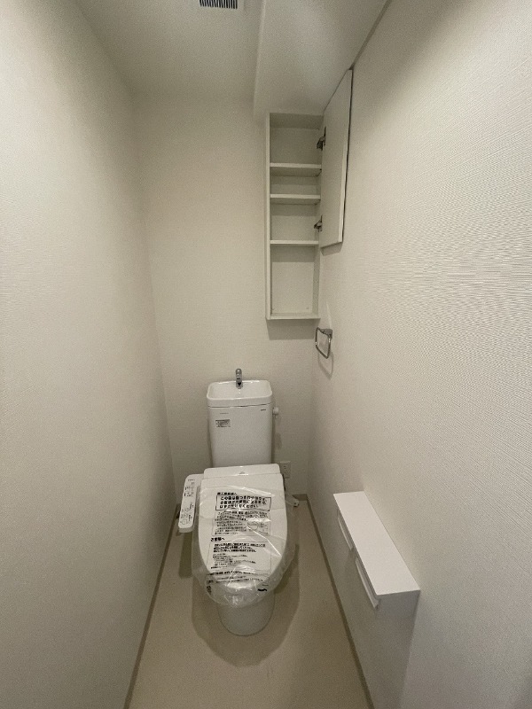阪急宝塚線 三国駅 徒歩8分 5階建 築3年のトイレ写真