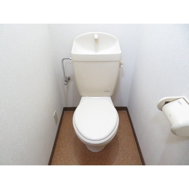 トイレ　＊同間取りの別部屋です。