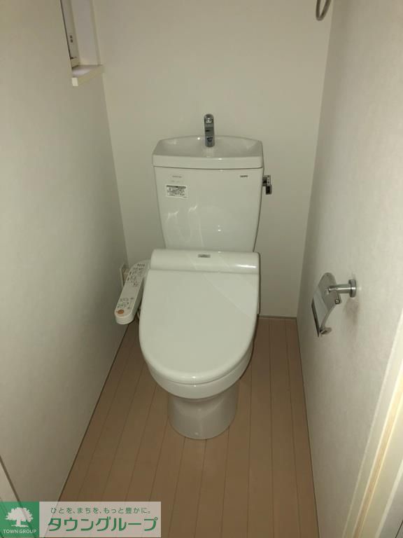 恵比寿戸建のトイレ写真