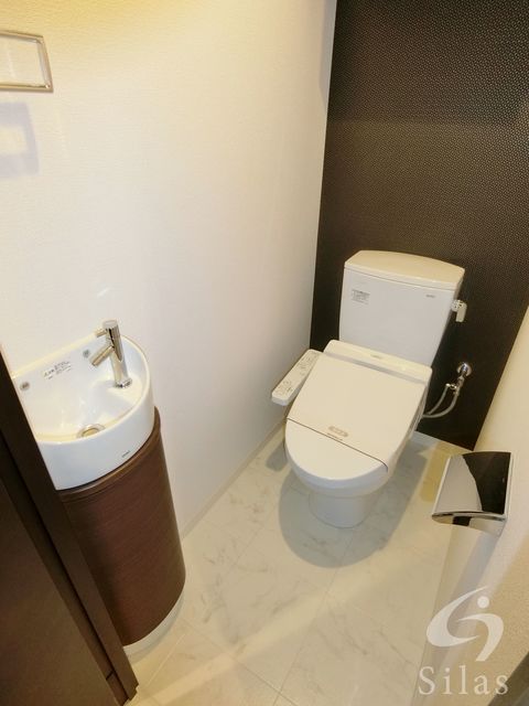 南海高野線 堺東駅 徒歩5分 14階建 築10年のトイレ写真