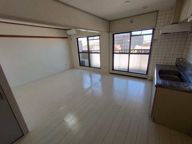 小田急江ノ島線 南林間駅 徒歩23分 5階建 築35年の居間写真