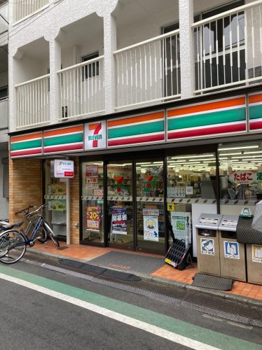 コンビニ　セブンイレブン目黒平和通り店（コンビニ）まで708m