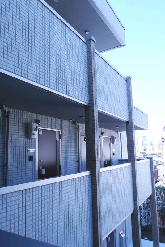 小田急線 代々木八幡駅 徒歩8分 3階建 築8年の外観写真