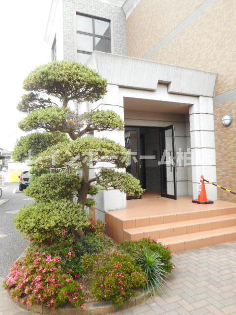 エントランス　毎日通るエントランスはこのようになっています