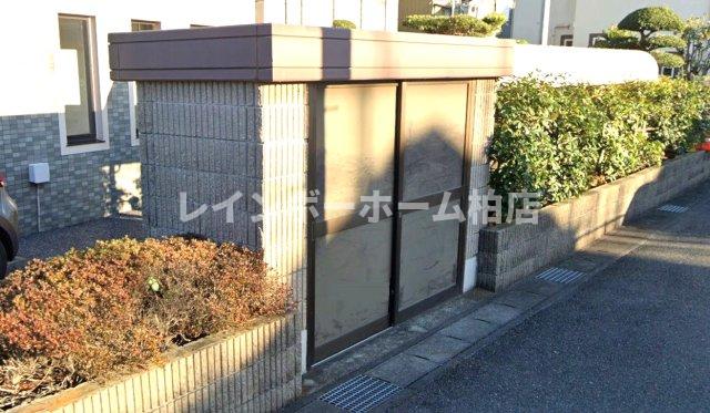その他共有部分　敷地内ゴミ置き場です