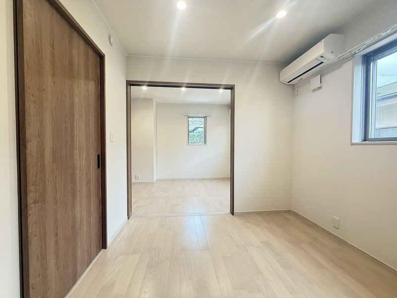 居室・リビング　開放感のあるゆったりとしたお部屋です♪