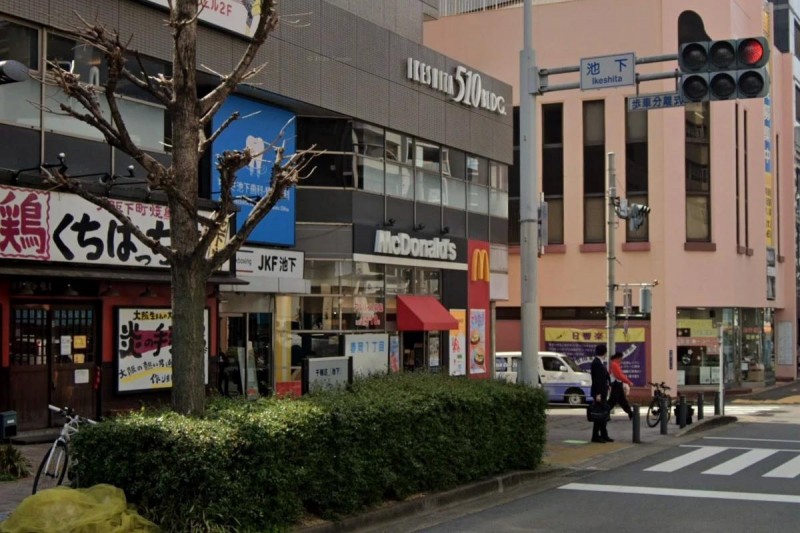 飲食店　マクドナルド 池下店（飲食店）まで72m