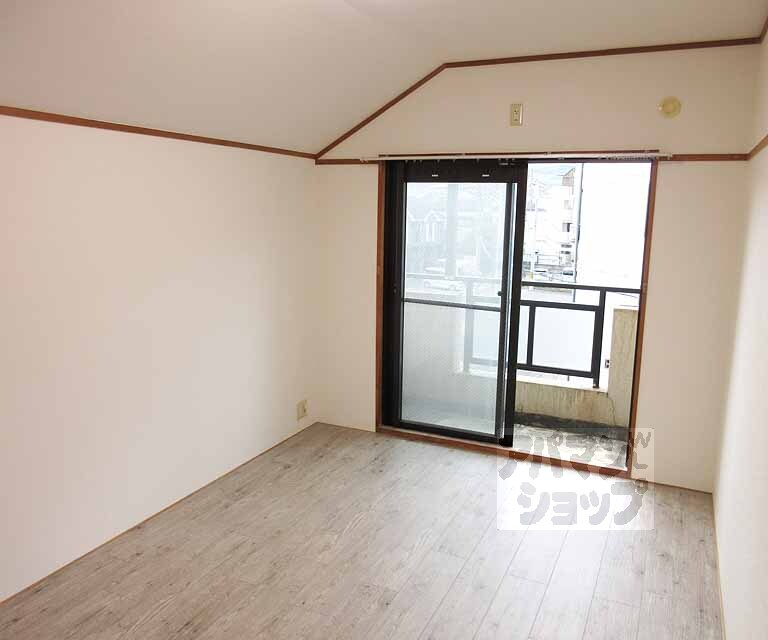 居室・リビング　広々としたお部屋です！