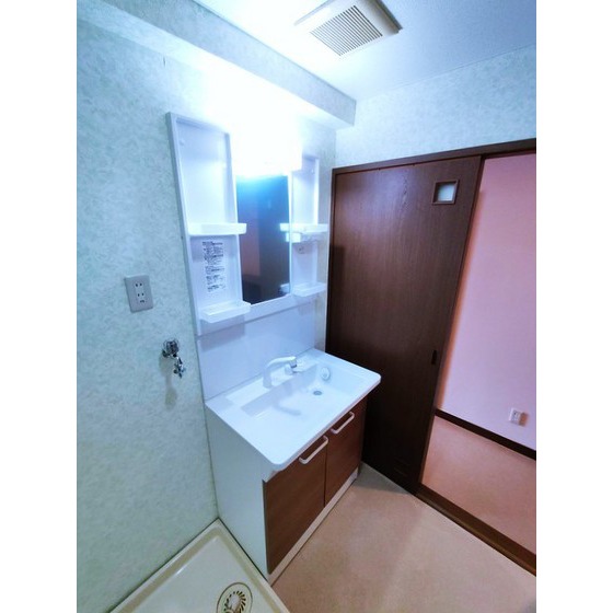 洗面設備　シャンプードレッサー