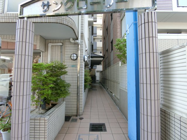 エントランス　ゆとりのあるエントランスです