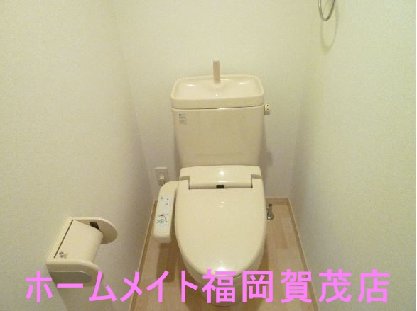 地下鉄七隈線 賀茂駅 徒歩7分 2階建 築22年のトイレ写真