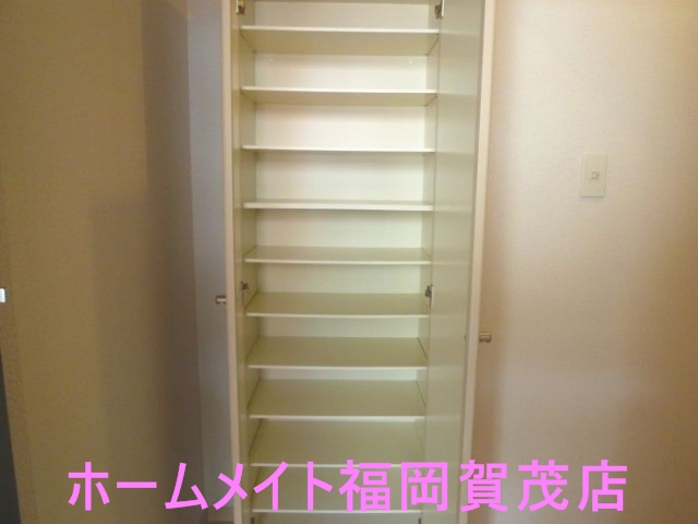 地下鉄七隈線 賀茂駅 徒歩7分 2階建 築22年の玄関写真