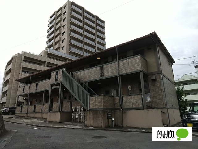 東海市加木屋町のアパートの建物外観