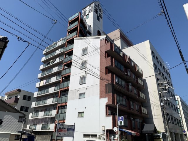 姫路市忍町のマンションの建物外観