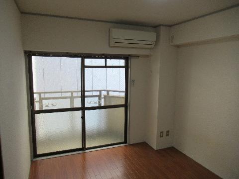 サンライフカスガ　居室・リビング　洋室