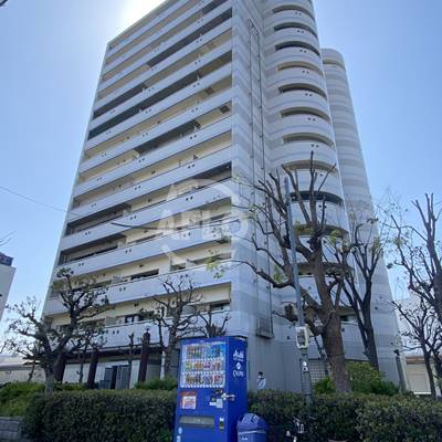 大阪市住之江区緑木のマンションの建物外観