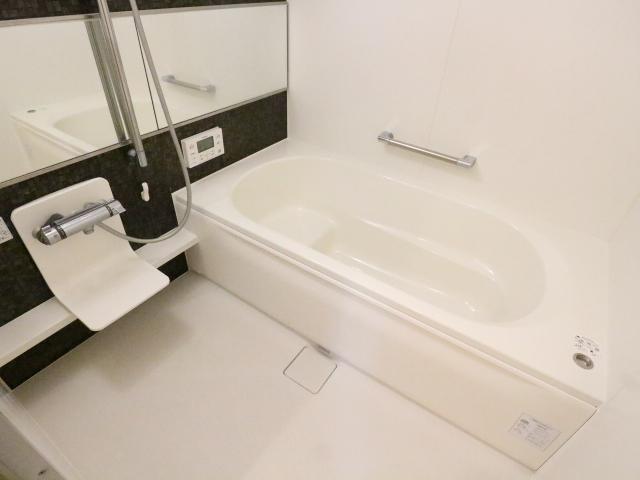 バス・シャワールーム　お風呂です