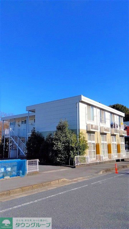 【野田市鶴奉のアパートの建物外観】