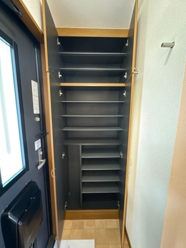 玄関　図面と現状に相違がある場合には現状を優先