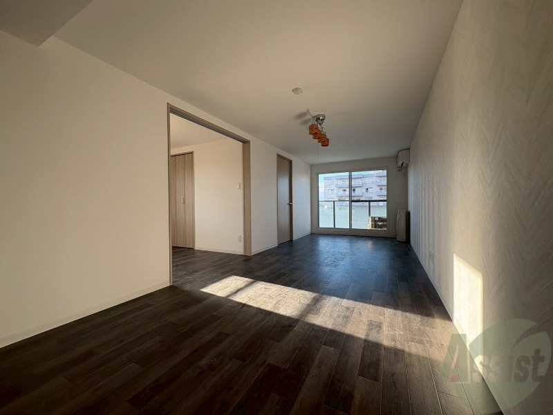 居室・リビング　広くてきれいなリビングです！快適に過ごせそうですね。