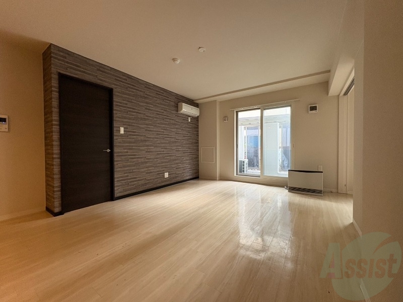 居室・リビング　広くてキレイなお部屋が広がっていて、充実した生活が送れそう。