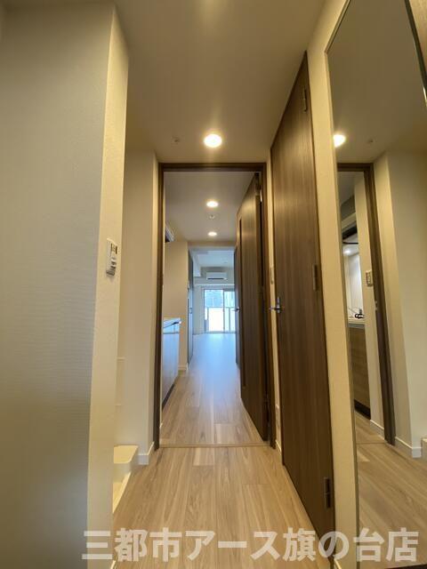 玄関　※別部屋の写真です。