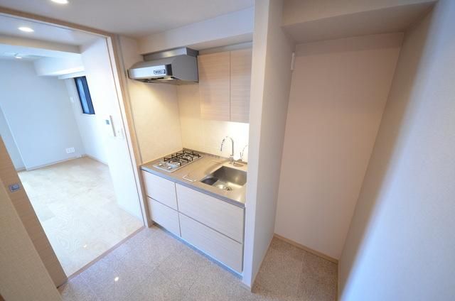 キッチン　反転タイプの写真です