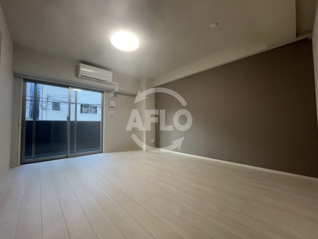 居室・リビング　玉造Base　リビング