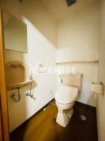 トイレ　※同物件反転タイプの写真でございます※現況を優先します※