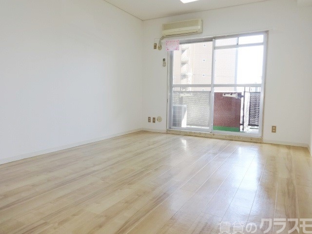 居室・リビング　お掃除しやすいフローリングのお部屋です！