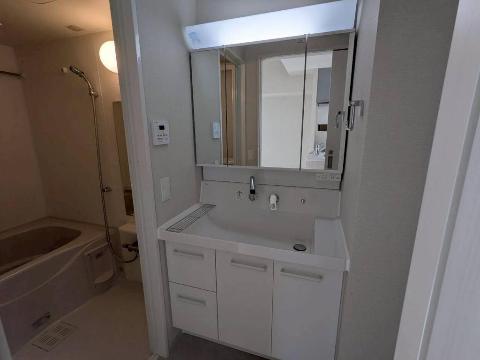 洗面設備　洗髪洗面化粧台