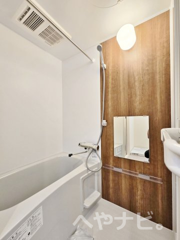 バス・シャワールーム　★浴室乾燥機で梅雨時期も◎　同シリーズ　イメージ写真