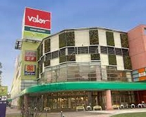 スーパー　バロー なるぱーく店（スーパー）まで1037m