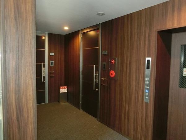 エントランス　エレベーターあり！