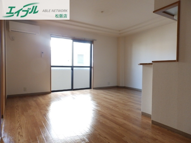 居室・リビング　同型参考写真