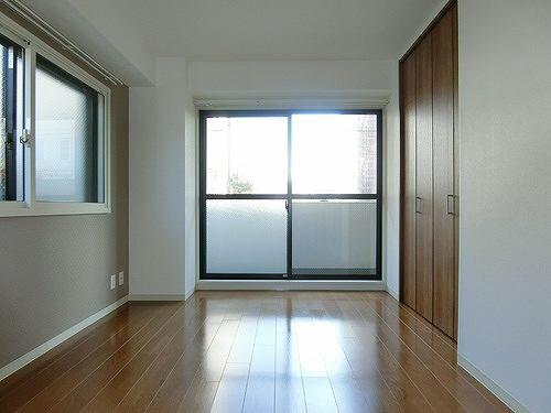 居室・リビング　洋室５畳※2017年12月撮影