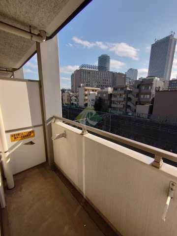 バルコニー　サンテミリオン池袋III