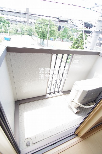 バルコニー　南西向き◎暖かな日差しのふりそそぐバルコニー