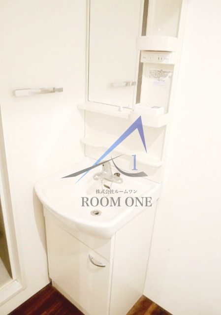 洗面設備　洗面台です。