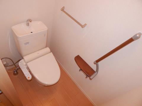 トイレ　シャワー付トイレ